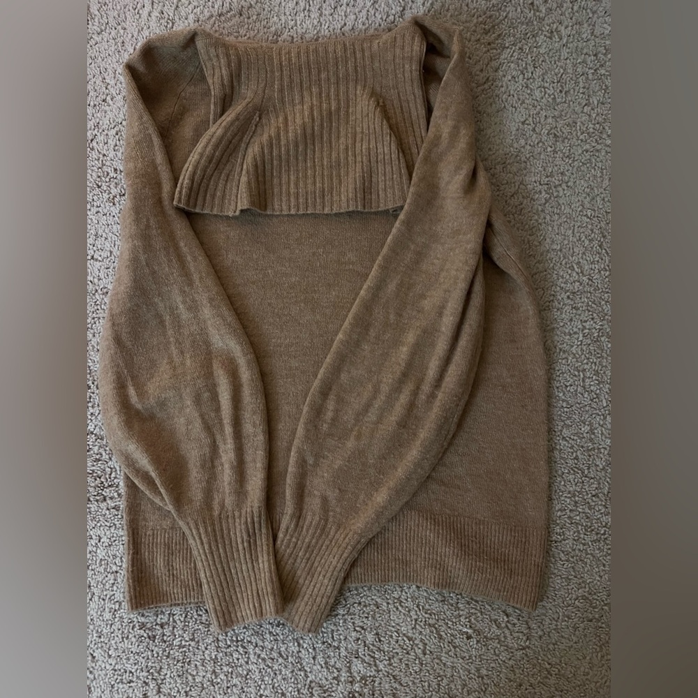 Banana Republic Women's Cowl Neck Bell Sleeved Sweater in Tan Size Small